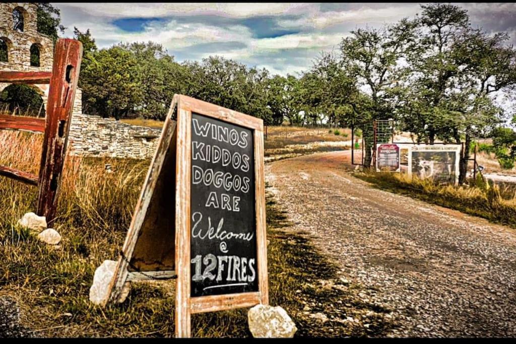 12 Fires Luxury Glamping With Heating #1 Hotel Johnson City Buitenkant foto
