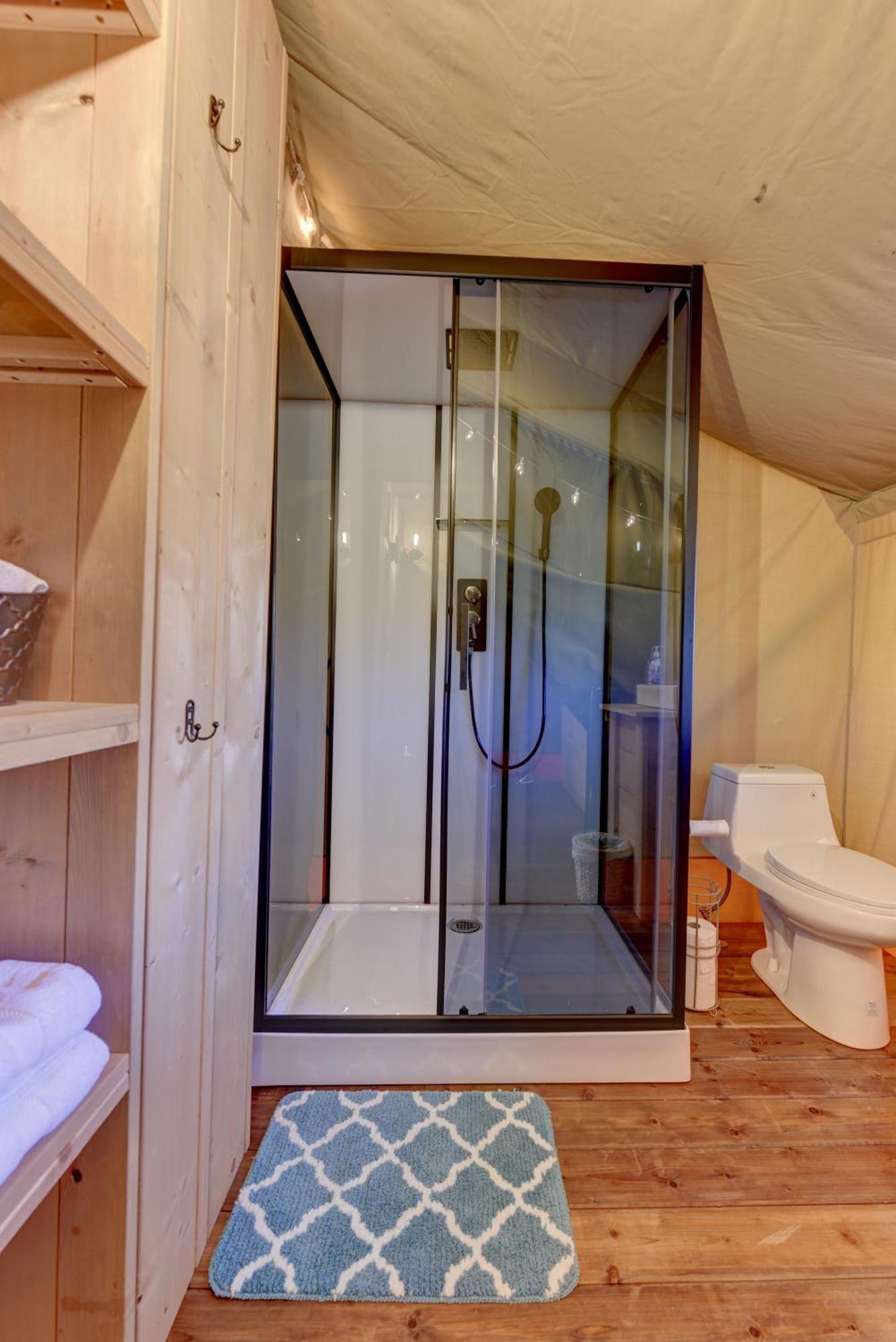 12 Fires Luxury Glamping With Heating #1 Hotel Johnson City Buitenkant foto