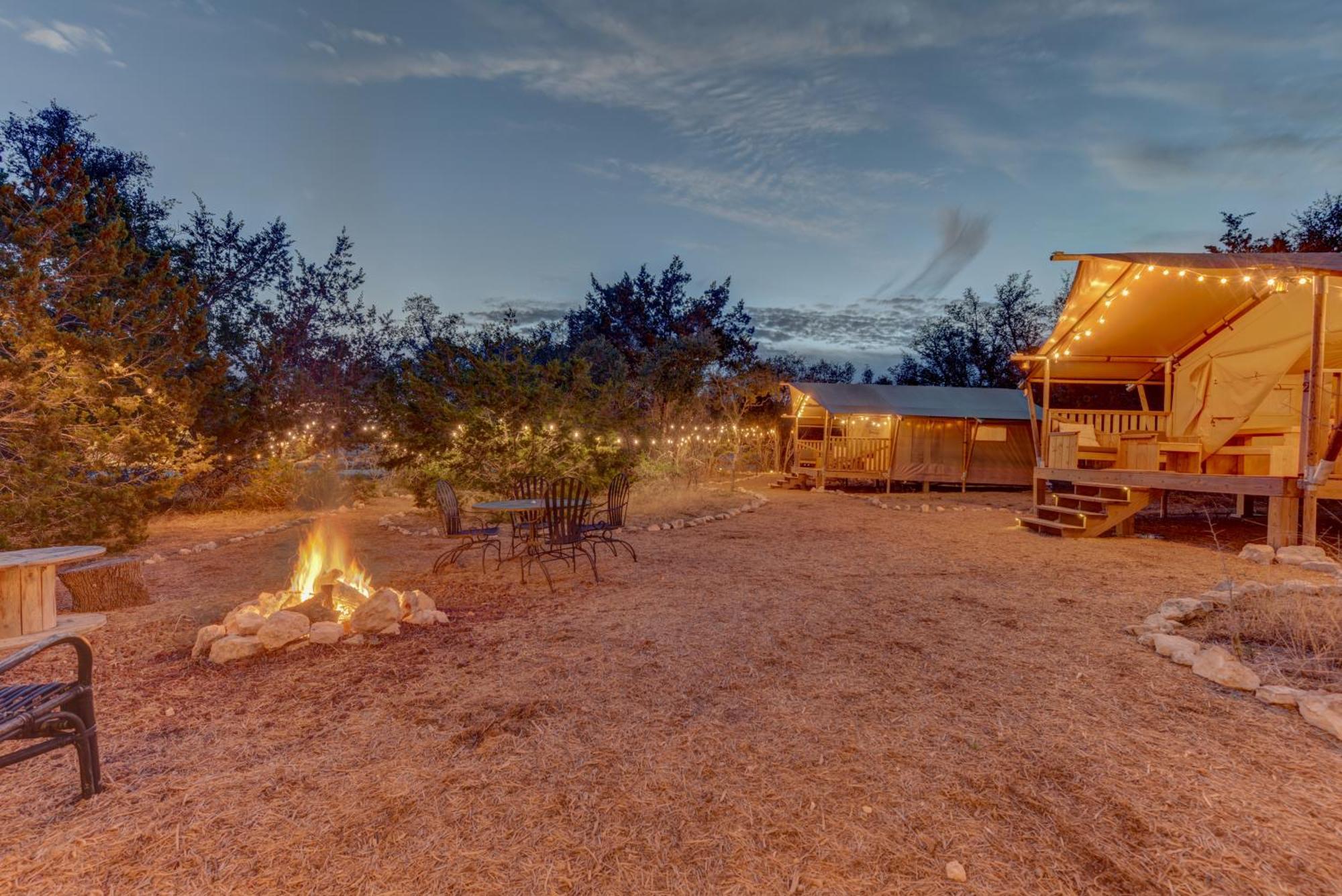 12 Fires Luxury Glamping With Heating #1 Hotel Johnson City Buitenkant foto